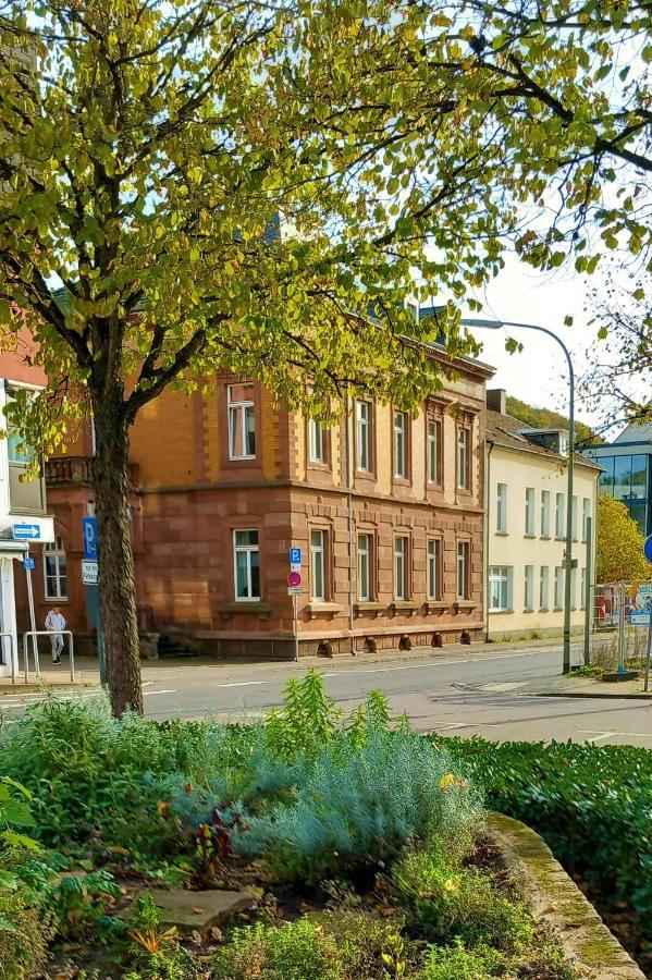 Hotel Stadtvilla Laux Merzig Exterior photo